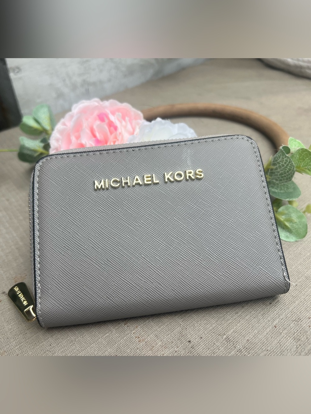Michael Kors Pebbled Wallet in Light Gray with Gold Logo